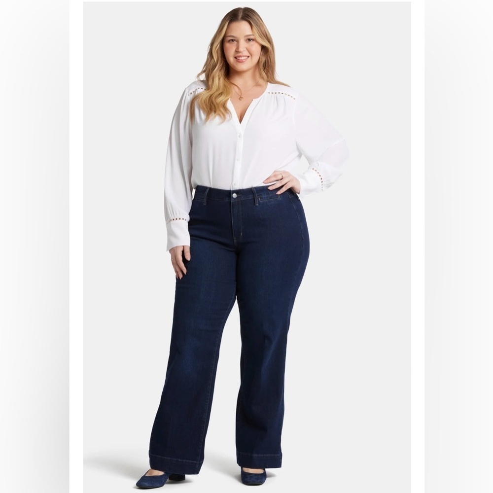 NYDJ Dark Indigo Flared Jeans Burbank Wash Studded Back Pockets Size 16 - Picture 2 of 8